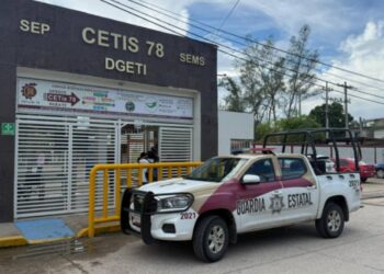 Estudiantes golpean a director del CETis 78 de Altamira durante protesta contra acoso