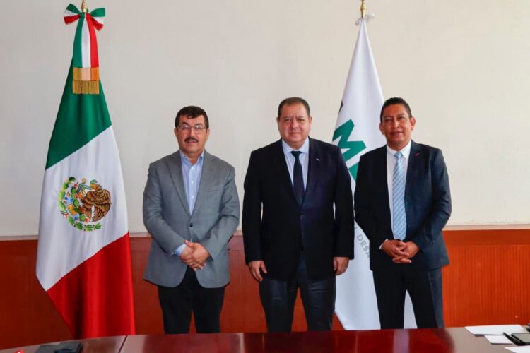 Gestiona rector de la UAT acuerdos para la movilidad internacional de alumnos