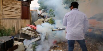 Exhorta SST a eliminar objetos inservibles en patios para evitar el dengue