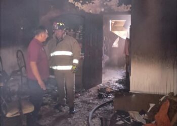 Bomberos sofocan incendio de vivienda en Col. La Libertad de Cd. Victoria
