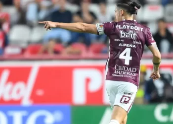 Necaxa aprovecha autogol y se mete a pelea por el Play-in