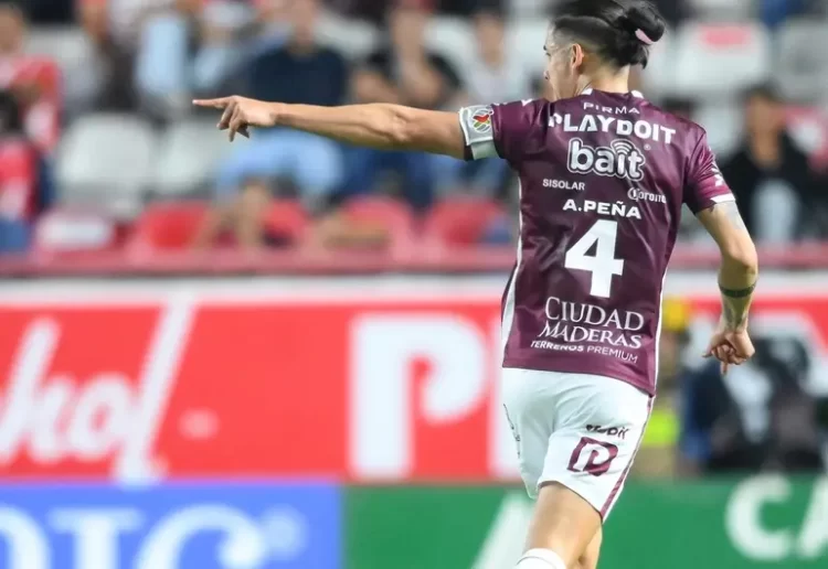 Necaxa aprovecha autogol y se mete a pelea por el Play-in