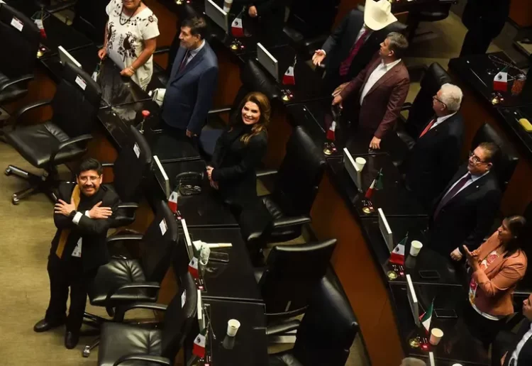 Nuevos ministros de la Corte de México rinden protesta en el Senado