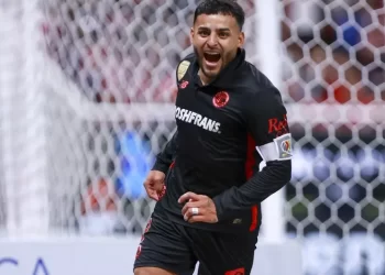 Toluca golea 3-0 a Chivas con anotación y asistencia de Vega