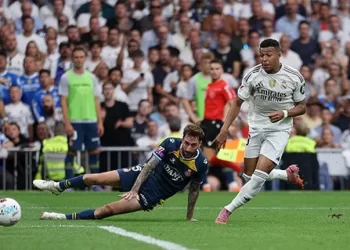 El Real Madrid vence 2-0 al Español y es líder de LaLiga