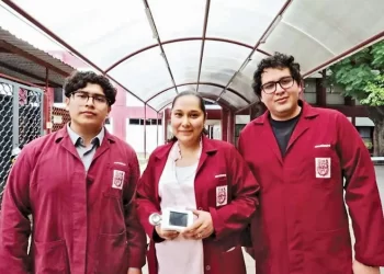 Crean mexicanos estetoscopio que detecta cardiopatías; con IA tiene 96% de confiabilidad