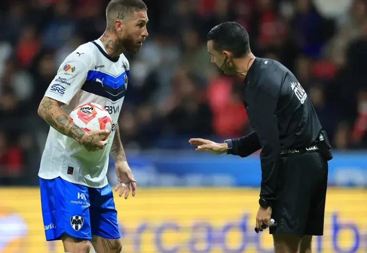 Sergio Ramos falla penal a lo ‘Panenka’ contra Hugo González