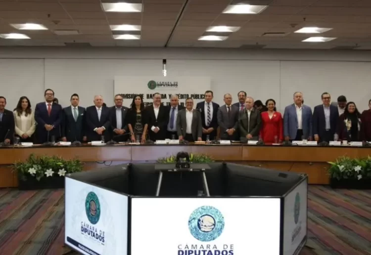 SAT explica propuestas de cambios a la Ley Aduanera de México ante Diputados