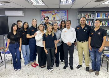 Sostiene rector de la UAT Dámaso Anaya encuentro con universitarios de Valle Hermoso