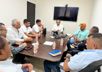Avanzan acuerdos para fortalecer pesca legal y ordenada en Playa Bagdad de Matamoros