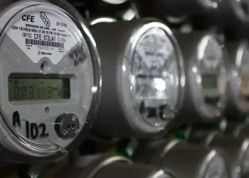 Apagón masivo colapsa servicios y telefonía en Yucatán, Quintana Roo y Campeche