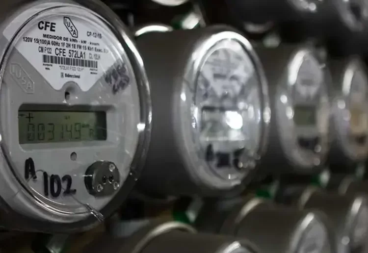 Apagón masivo colapsa servicios y telefonía en Yucatán, Quintana Roo y Campeche