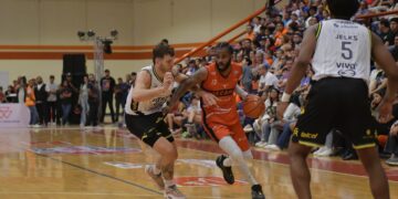 Correcaminos Basquetbol se mide hoy ante Fuerza Regia en Monterrey
