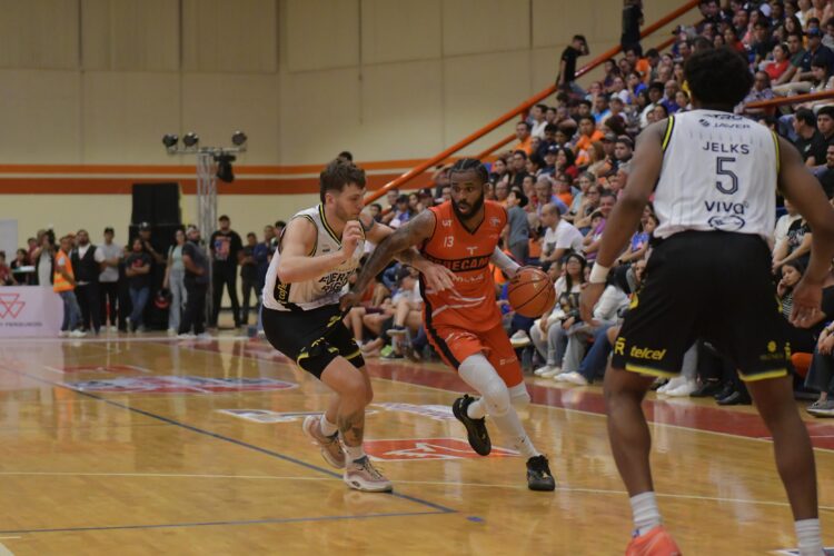 Correcaminos Basquetbol se mide hoy ante Fuerza Regia en Monterrey