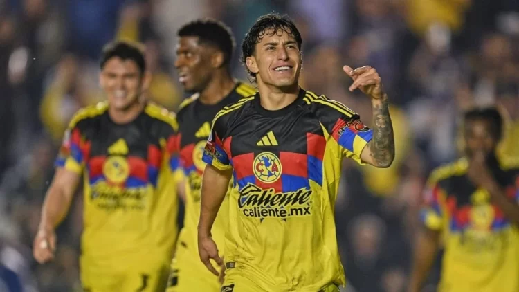 Águilas del América remontan y golean 4-1 a Pumas de la UNAM con doblete de Zendejas