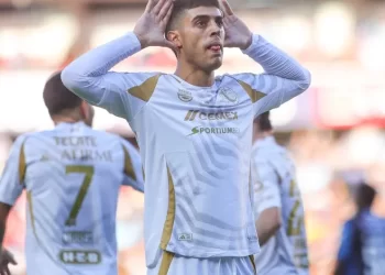 Tigres se impone 2-0 al Querétaro y sigue en primeros lugares