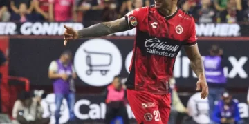 Cruz Azul cae 0-2 ante Xolos; pierde lo invicto y el liderato