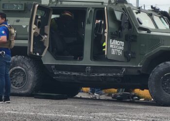 Choque entre vehículo militar y camioneta deja 15 heridos en libramiento de Cd. Victoria