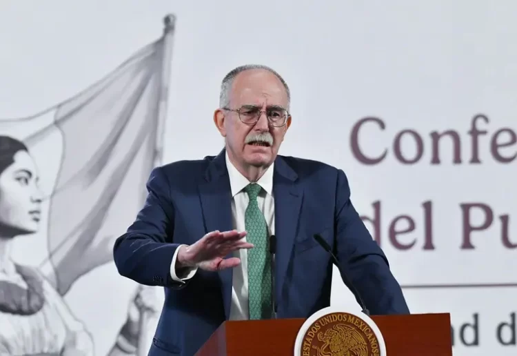 Anuncia gobierno federal decreto para prohibir 35 plaguicidas por ser altamente peligrosos