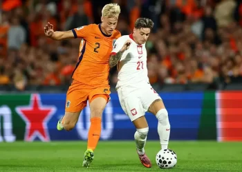 Polonia rescata valioso empate 1-1 en Países Bajos