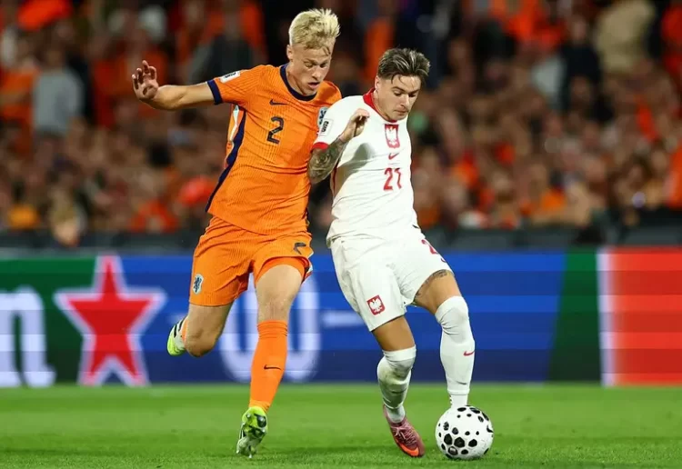 Polonia rescata valioso empate 1-1 en Países Bajos