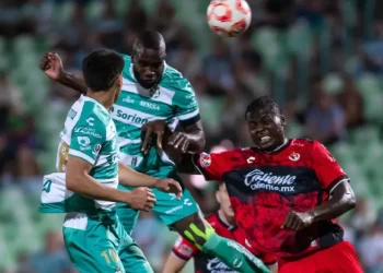 Santos vence 1-0 a los Xolos en el tiempo añadido