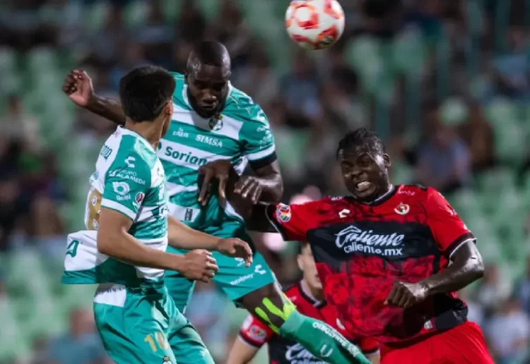 Santos vence 1-0 a los Xolos en el tiempo añadido