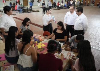 Rector y estudiantes de la UAT comparten jornada universitaria