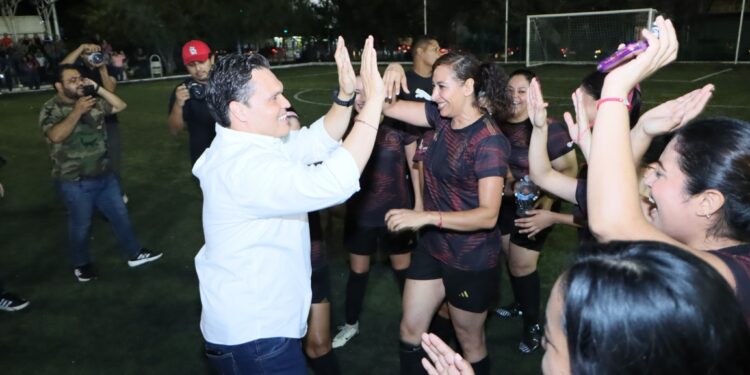Trabajadoras del Congreso se coronan campeonas del torneo “Copa Gobernador”