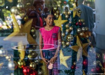Maduro decreta Navidad anticipada en Venezuela desde el 1 de octubre