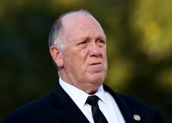 Gobierno de Trump cierra investigación de soborno contra Tom Homan