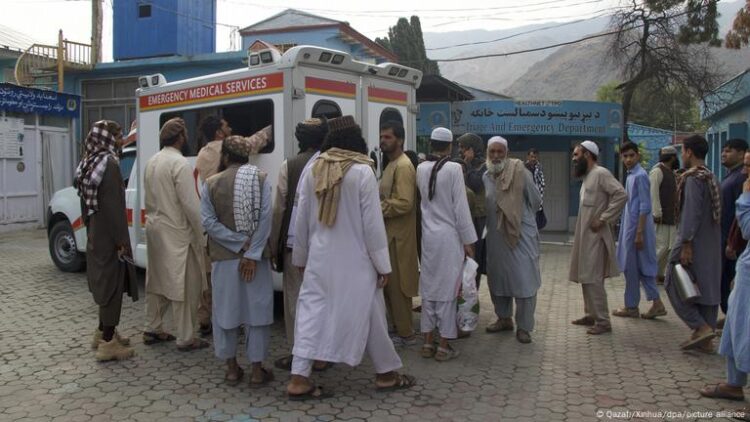 Rescate masivo en Afganistán por terremoto con miles de víctimas