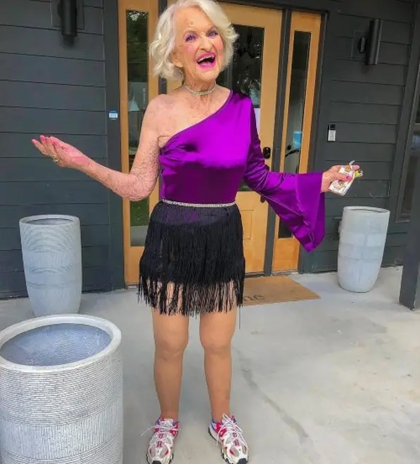 Baddie Winkle muere a los 97 años; así rompió estereotipos la influencer con su estilo único