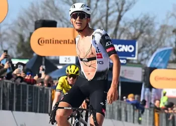 Isaac del Toro conquista el Gran Premio Industria & Artigianato  en Italia