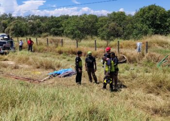 Mueren dentro de alcantarilla dos empleados de COMAPA-Padilla