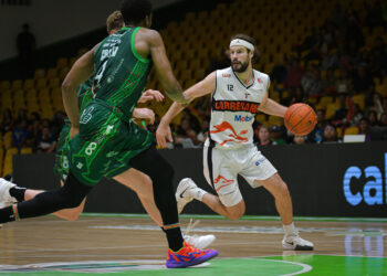 Con canasta de últimos segundos de Jonhson Correbsket gana 87-85 a Santos de SLP