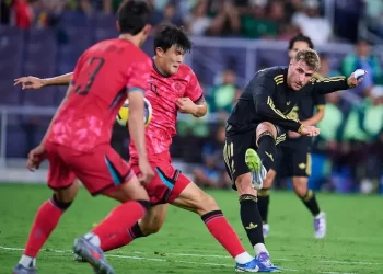 México empata 2-2 ante Corea del Sur con golazo de Santi Giménez al cierre