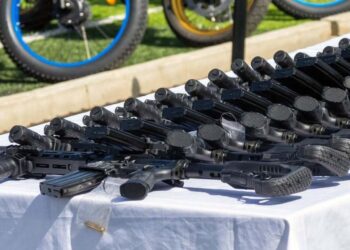 Oaxaca renueva armamento policial con fusiles I WI de origen israeli