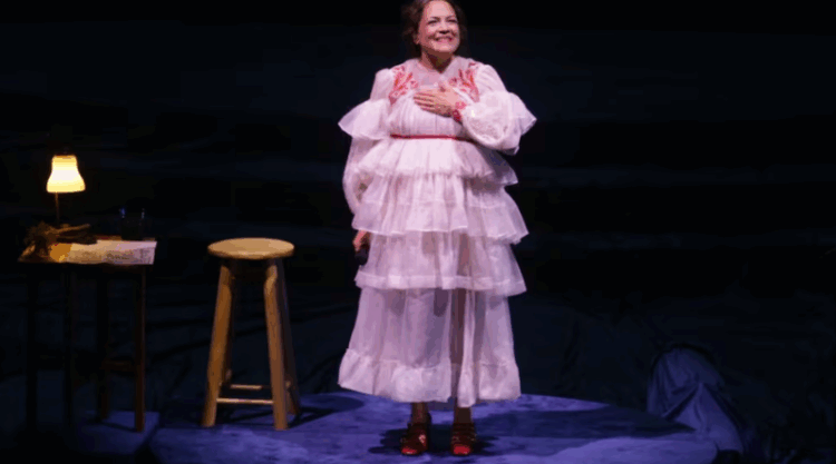 Natalia Lafourcade celebra su embarazo en el Auditorio Nacional