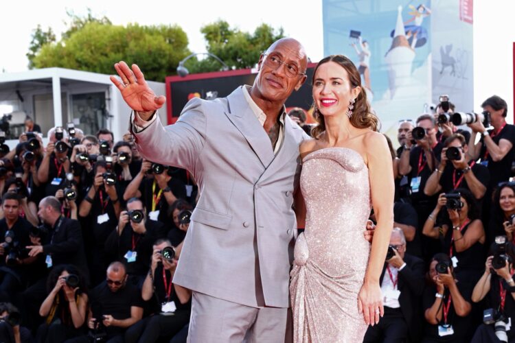 Dwayne Johnson sorprende en Venecia con su cambio físico y actoral