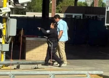 Revocan visa a diputado Mario López; niega detención en EU