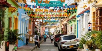 Todo lo que debes saber sobre cuánto cuesta viajar a Colombia