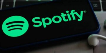 Nueva política de Spotify combate suplantación con inteligencia artificial