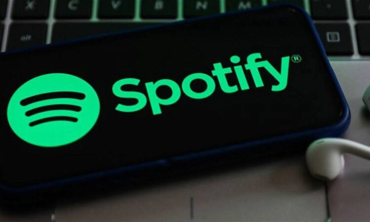 Nueva política de Spotify combate suplantación con inteligencia artificial