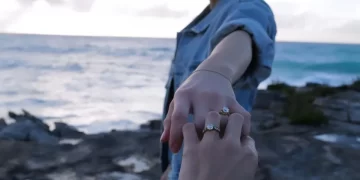 La boda íntima de Chloë Grace Moretz y Kate Harrison en 2025