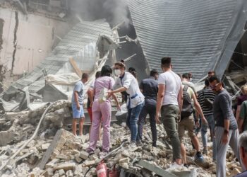 Rusia mantiene ofensiva en Ucrania con ataques nocturnos en Kiev