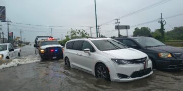 Apoyó Guardia Estatal con traslado a personas del sur de Tamaulipas, tras fuertes lluvias