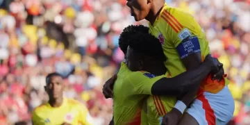 Colombia elimina a 3-2 a España y espera rival en la semifinal