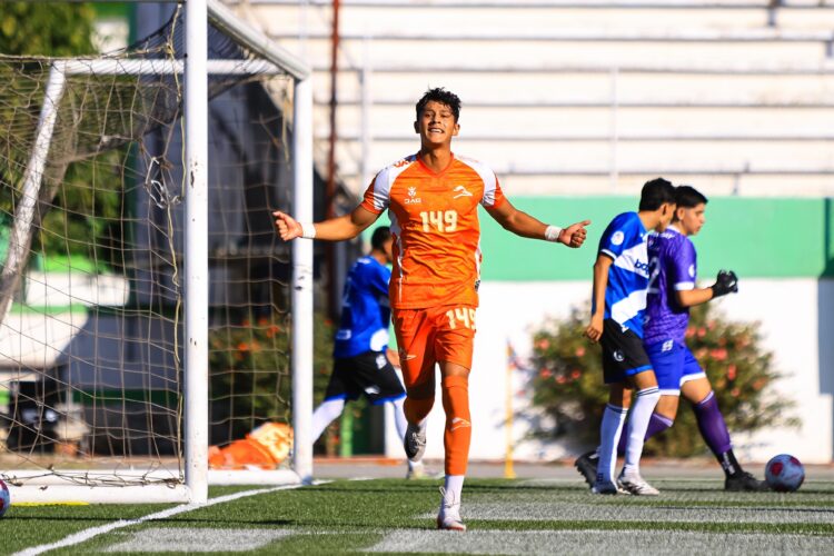 Triunfa Corre TDP 3-2 de visita ante Saltillo en el estadio Francisco I. Madero