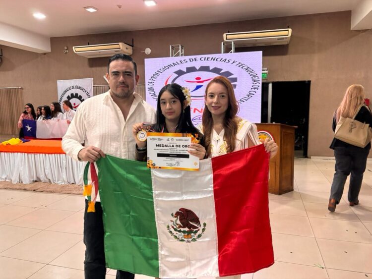 Gana estudiante victorense Keily Flores Pantoja medalla de oro en Feria de Ciencias en Paraguay
